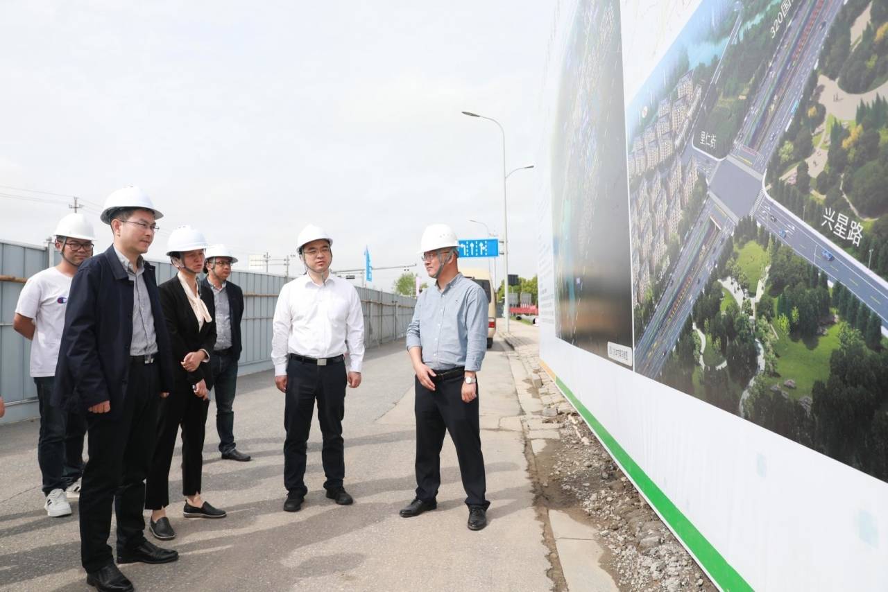全面掀起“大干交通、干大交通”热潮!今天,南湖区召开项目建设推进现场会