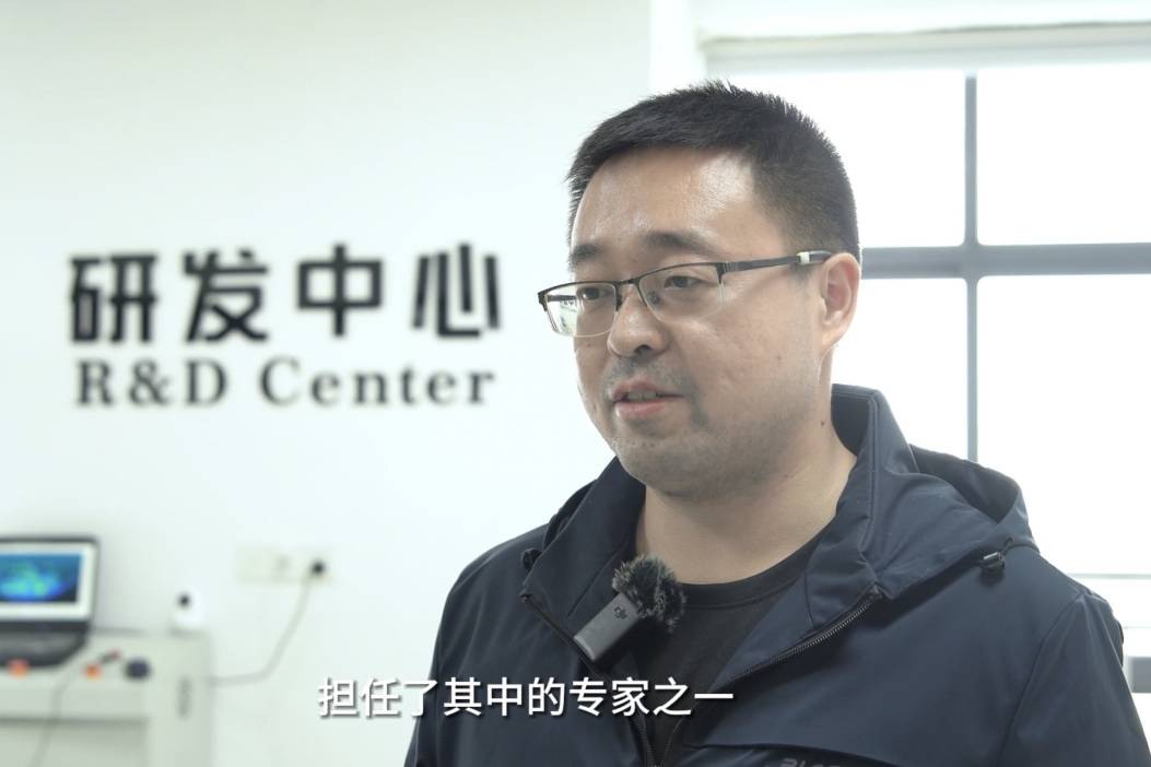 青创油车港⑤｜曹杰：让机器人长出“慧眼”的技术大牛