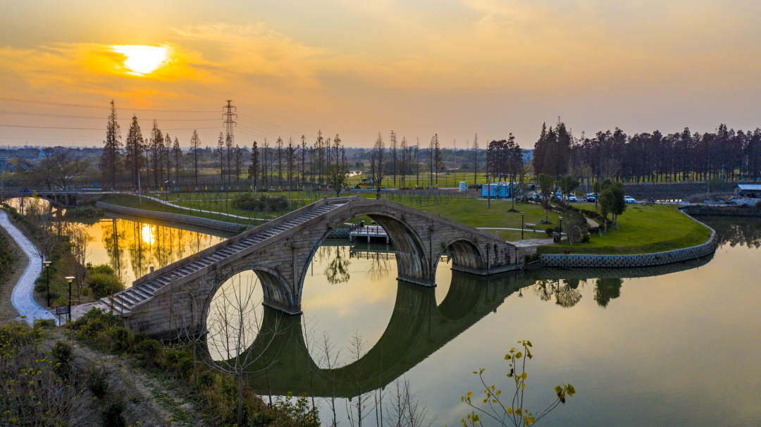 https://img.xiumi.us/xmi/ua/2DbpN/i/4e2d52ee7d943c7fd93ca938c340230f-sz_8404044.JPG?x-oss-process=image/resize,limit_1,m_lfit,w_1080/crop,h_606,w_1080,x_0,y_58