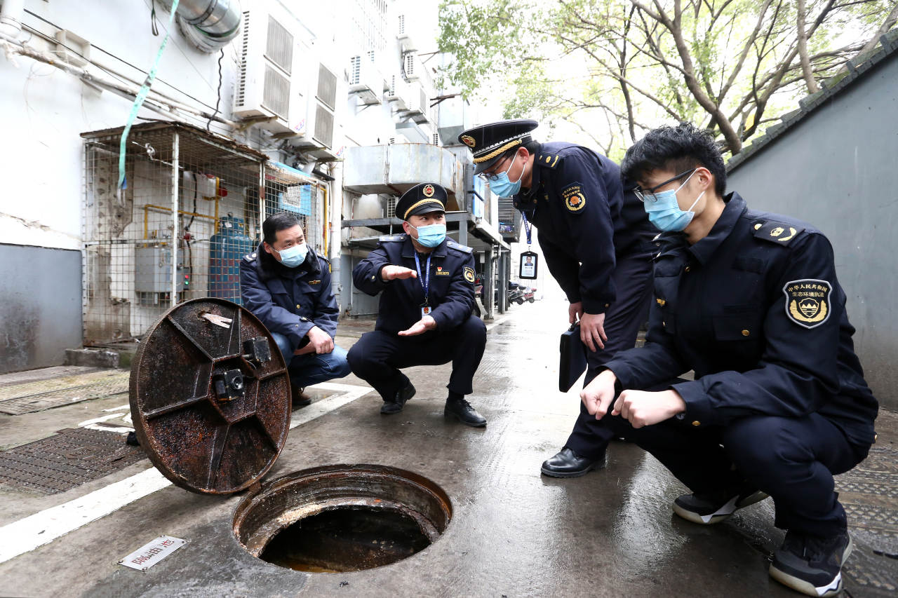 图七 嘉善县餐饮油污综合治实地检查.JPG