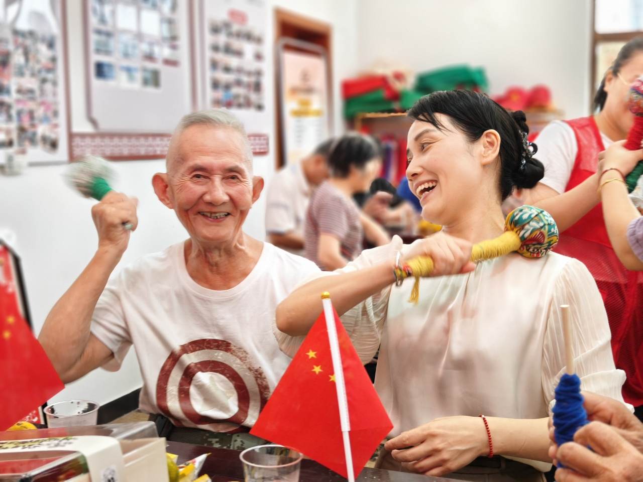 “一老一小”特色服务的温馨瞬间3.jpg