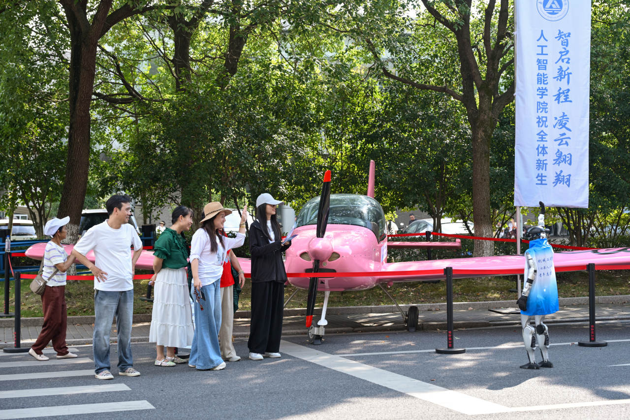 杨晴峰 (22).jpg 杨晴峰 (22).jpg